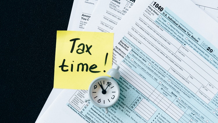 Online Vs Offline Tax Advice: What You Should Know Before Hiring An Accountant Online?