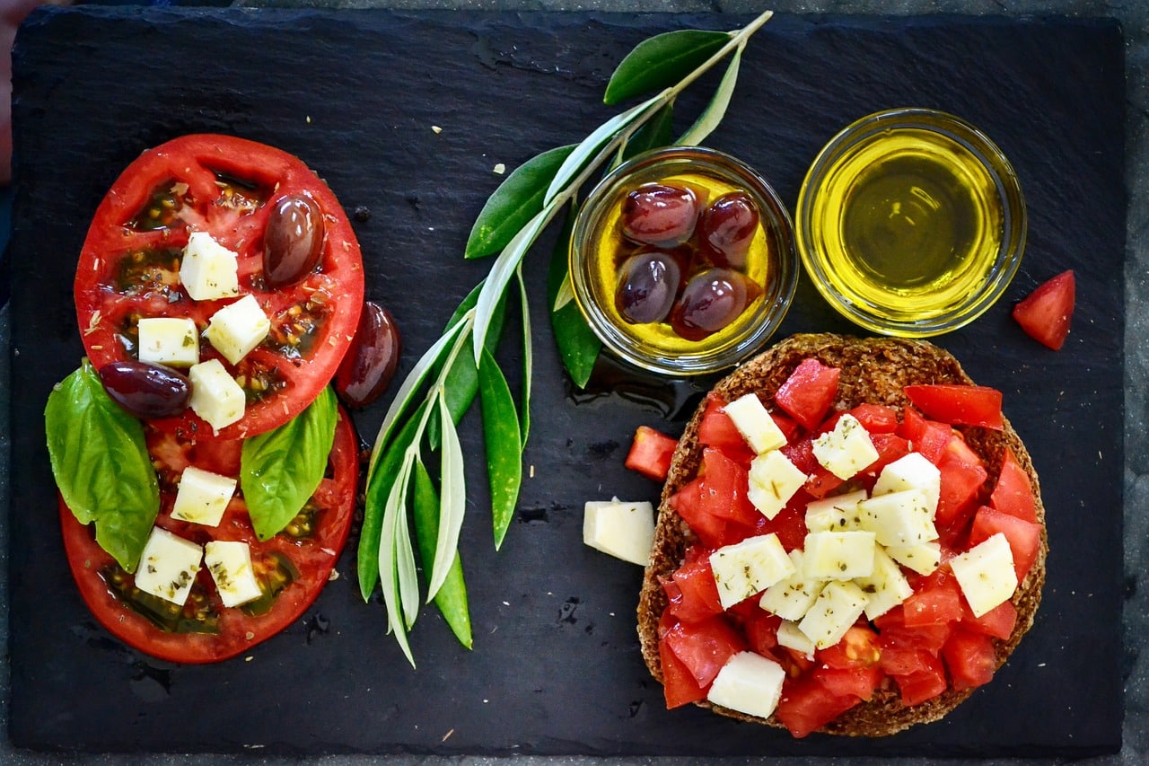 How To Follow A Mediterranean Diet Without Having To Buy Expensive Diet Foods